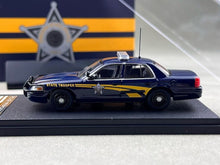 Load image into Gallery viewer, Rollin 1:64 Oregon Police OSP CV CROWN VICTORIA Model Diecast Metal Car New Collection