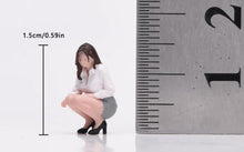 Load image into Gallery viewer, 1:64 Painted Figure Model Miniature Resin Sand Crouching Lady Beauty Suit Woman