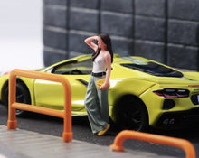 Load image into Gallery viewer, 1:64 Painted Figure Model Miniature Resin Diorama Sand Trandy Lady Girl With Bag