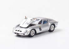 Load image into Gallery viewer, CL 1:64 Silver 250 GTO Sports Model Diecast Metal Car New Collection