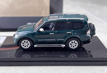 Load image into Gallery viewer, Shadow 1:64 Green Pajero V97 ORV SUV Off Sports Model Diecast Metal Car New Collecction