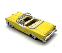 Load image into Gallery viewer, 1:87 1957 Oldsmobile Convertible Classic Vintage Model Diecast Metal Car New