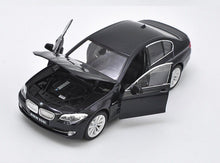 Load image into Gallery viewer, WELLY 1:24 535i Sedan Sports Model Diecast Metal Car Display