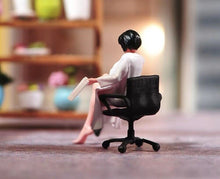 Load image into Gallery viewer, 1:64 Painted Figure Model Miniature Resin Diorama Sand Sexy Sitting Lady Chair