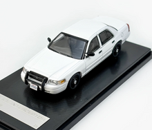 Load image into Gallery viewer, Rollin 1:64 White CV CROWN VICTORIA Police Model Diecast Metal Car New Collection