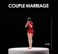 Load image into Gallery viewer, 1:64 Painted Figure Mini Model Miniature Resin Diorama Propose Couple Marraige