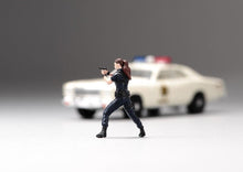 Load image into Gallery viewer, 1:64 Painted Figure Model Miniature Resin Diorama Sand Toy New