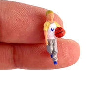 Load image into Gallery viewer, 1:64 Painted Figure Model Miniature Resin Diorama Elegant Woman Kid with Ball