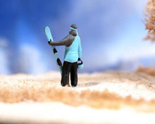 Load image into Gallery viewer, 1:64 Painted Figure Model Miniature Resin Diorama Sand Skii Snowboard Sports Toy Collection