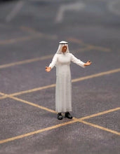 Load image into Gallery viewer, 1:64 Painted Figure Mini Model Miniature Resin Diorama Middle East Billionaires