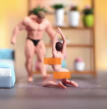 Load image into Gallery viewer, 1:64 Painted Figure Model Miniature Resin Diorama Sand Sexy Girl Lady Knee Man