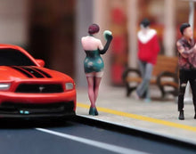 Load image into Gallery viewer, 1:64 Painted Figure Model Miniature Resin Diorama Beauty Lady Qipao Elegant Sand