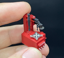 Load image into Gallery viewer, 1:64 Fetching Grilled Tire Machine Garage Display Scene Model Resin Car New