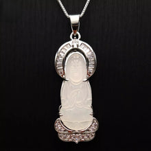 Load image into Gallery viewer, Nature Jade Guanyin Pendant Necklace Gift Jewelry charm Blessing Fortune New nn