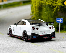 Load image into Gallery viewer, Inno 1:64 JDM White Carbon GT-R R35 NISMO Sports Model Diecast Metal Car New Collection
