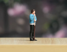 Load image into Gallery viewer, 1:64 Painted Figure Model Miniature Resin Diorama Pool Table Man Woman Billiard