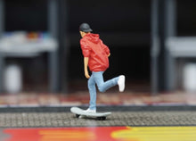 Load image into Gallery viewer, 1:64 Painted Figure Model Miniature Resin Diorama Sand Skater Skateboarding Toy New Collection