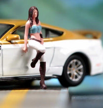 Load image into Gallery viewer, 1:64 Painted Figure Model Miniature Resin Diorama Sand Leaning Lady Girl Beauty Collection