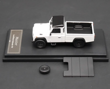Load image into Gallery viewer, Master 1:64 White Defender 110 Pickup Truck Sports Model Diecast Metal Car BN