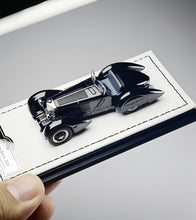 Load image into Gallery viewer, GFCC 1:64 HEC Black 1930 SSK Classic Vintage Model Diecast Metal Car New Collection