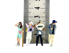 Load image into Gallery viewer, 1:64 Painted Figure Model Miniature Resin Diorama Sand Camping Outdoor Hiking
