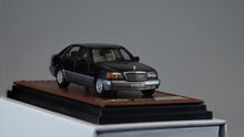 Load image into Gallery viewer, WTX 1:64 1994 Black 600Sel W140 Sedan Classic Model Diecast Metal Car New Collection