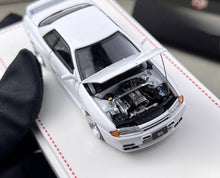 Load image into Gallery viewer, FH 1:64 White Skyline GTR R32 Nismo S-Tune Sports Model Diecast Metal Car New Collection