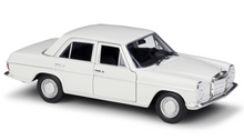 Load image into Gallery viewer, WELLY 1:24 Benz 220 Sedan Classic Vintage Model Diecast Metal Car Display