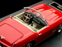 Load image into Gallery viewer, GFCC 1:64 Red 1960 250GT California Convertible SWB Model Diecast Metal Car