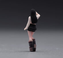 Load image into Gallery viewer, 1:64 Painted Figure Model Miniature Resin Sand Beauty Trendy Lady Boots Girl