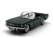 Load image into Gallery viewer, 1:87 1965 Mustang Sports Convertible Model Diecast Metal Car