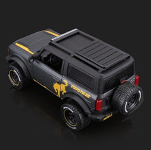 Load image into Gallery viewer, Maisto 1:24 2021 FORD Bronco Badlands SUV Off Road Sports Model Diecast Metal Car