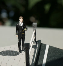 Load image into Gallery viewer, 1:64 Painted Figure Mini Model Miniature Resin Diorama Uniform Captain Pilot Man