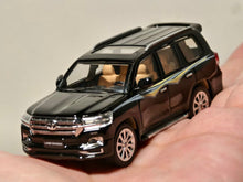 Load image into Gallery viewer, Masdi 1:64 2016 Green Land Cruiser LC200 ORV GXR V6 Model Diecast Metal Car