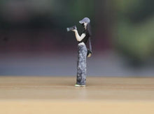 Load image into Gallery viewer, 1:64 Painted Figure Model Miniature Resin Diorama Sand Photographer Camera Girl