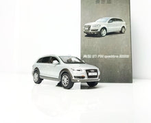 Load image into Gallery viewer, Masdi 1:64 2008 Silver Q7 FSI Quattro SUV Sports Model Diecast Metal Car New Collection