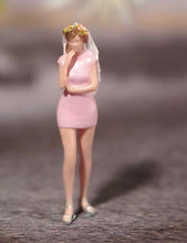 Load image into Gallery viewer, 1:64 Painted Figure Model Miniature Resin Diorama Standing Posture Romantic Girl New