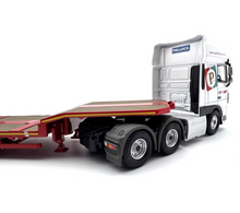 Load image into Gallery viewer, 1:76 White DAF XF Transporter Truck Model Diecast Metal Car New Collection
