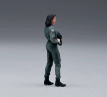 Load image into Gallery viewer, 1:64 Painted Figure Model Miniature Resin Diorama Toy Sand Woman Pilot Captain