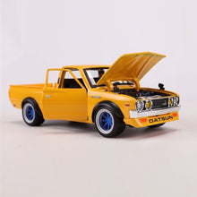 Load image into Gallery viewer, Maisto 1:24 1973 Datsun 620 Pickup Truck Sport Model Toy Diecast Metal Car BN