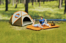 Load image into Gallery viewer, 1:64 Painted Figure Model Miniature Resin Diorama Outdoor Picnic Camping Reading Collection