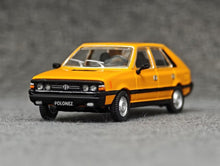 Load image into Gallery viewer, Perka 1:64 Yellow 1987 FSO POLONEZ MR'87 Classic Model Diecast Metal Car New Collection