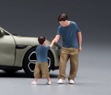Load image into Gallery viewer, 1:64 Painted Figure Model Miniature Resin Diorama Toy Sand Father and Son Play