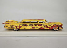 Load image into Gallery viewer, Mechanic 1:64 1959 Yellow Gold 62 Limousine Luxury Model Diecast Metal Car New Collection