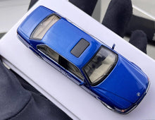 Load image into Gallery viewer, DCM 1:64 Blue 1996-98 E38 L7 728il Luxury Sedan Model Diecast Metal Car New Collection