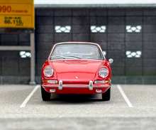 Load image into Gallery viewer, MINIGT 1:64 Red 1963 901 Vintage Classic Sports Model Diecast Metal Car New Collection