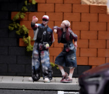 Load image into Gallery viewer, 1:64 Painted Figure Model Miniature Resin Sand Hip Hip Style Couple Man Girl