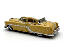 Load image into Gallery viewer, 1:87 Yellow 1954 Pontiac Chief Sedan Classic Sport Model Diecast Metal Car New Collection