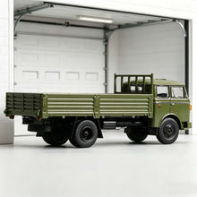 Load image into Gallery viewer, Perka 1:64 Green JN150 Heavy Delivery Truck Model Diecast Metal Car New Collection