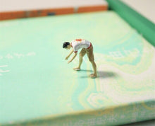 Load image into Gallery viewer, 1:64 Painted Figure Model Miniature Resin Diorama Sand Outdoor Picnic Camping